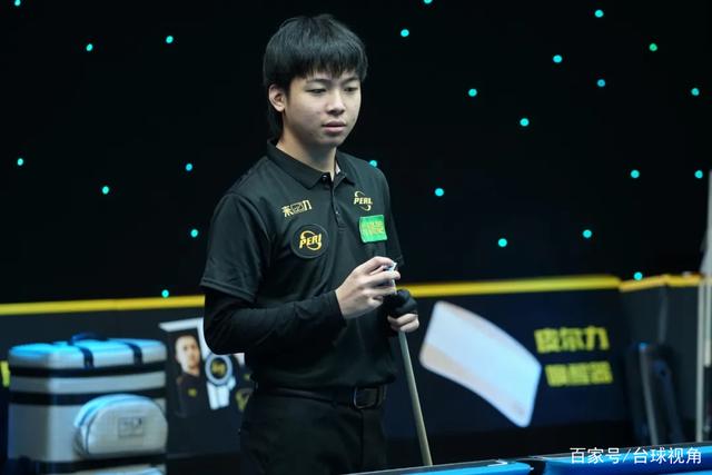 他在这里成 他在这里成