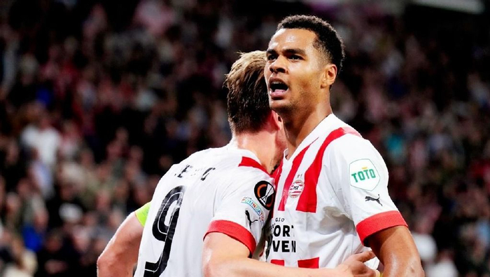 钟由前锋 钟由前锋