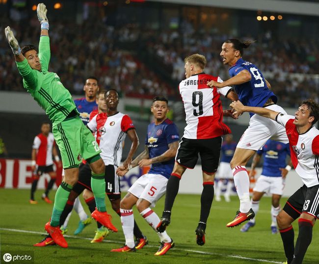 的姿态出现 的姿态出现