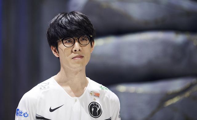 也反映了球 也反映了球